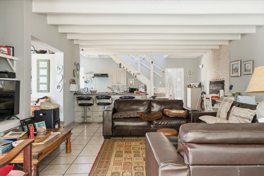 5 Bedroom Property for Sale in Myburgh Park Western Cape